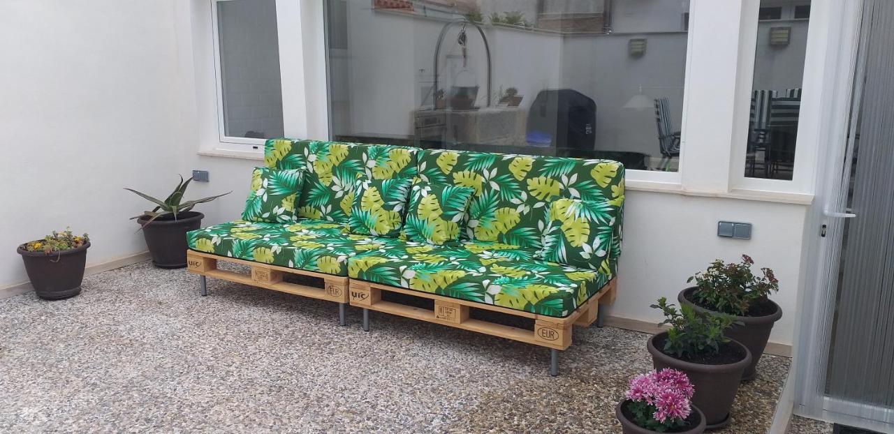 Апартаменты Acogedora Casa Con Patio En Эль-Тьембло Экстерьер фото